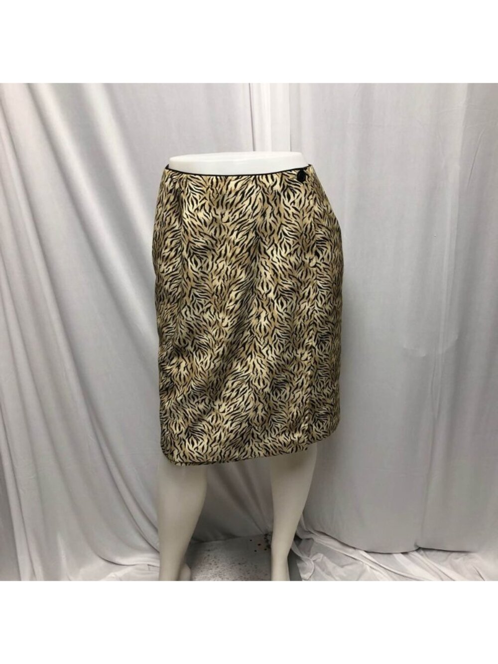 Worthington Wrap Skirt Womens Size 10 Brown Black Safari Animal Print Office